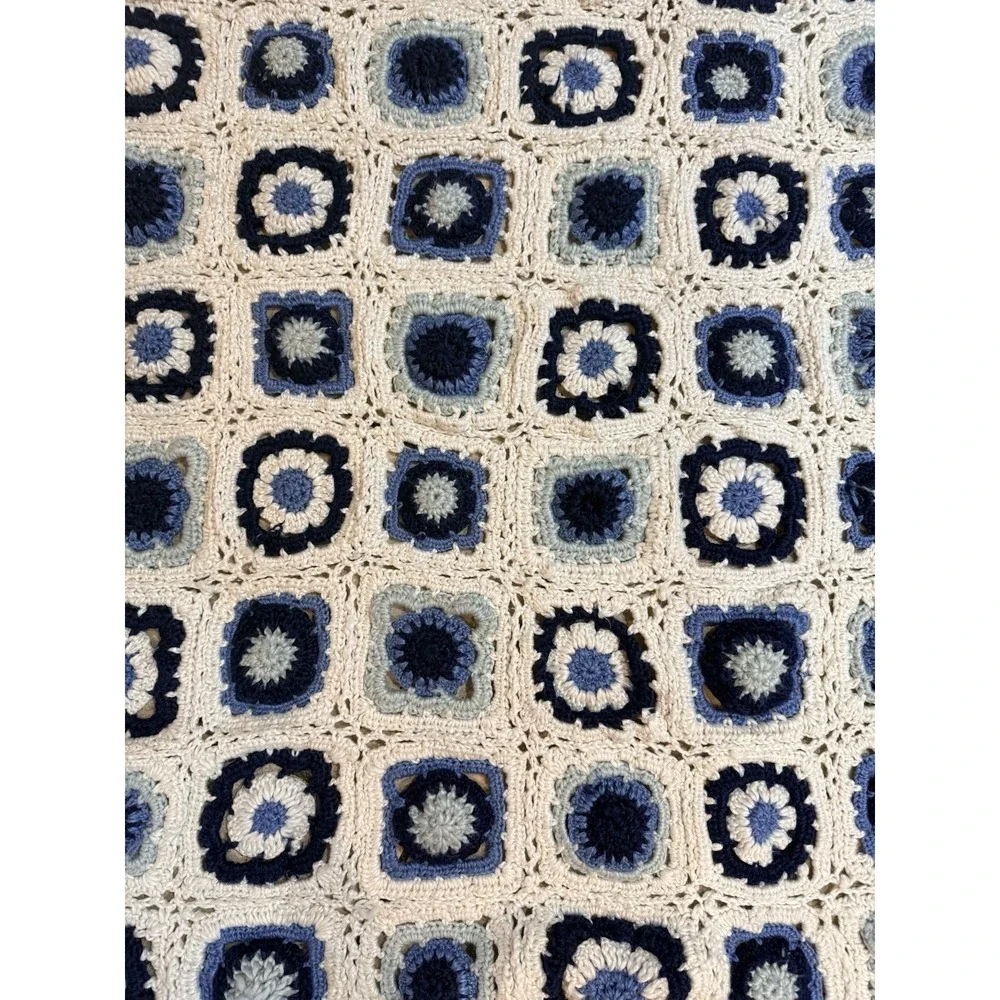 Handmade Crocheted Granny Square‎ Afghan Blanket Navy Blue White 59x46